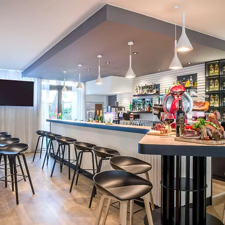 Hotel Novotel Centre Vieux 4*