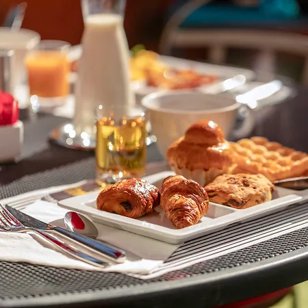Hotel Novotel Centre Vieux Niza