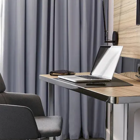 Novotel Centre Vieux Hotel 4*