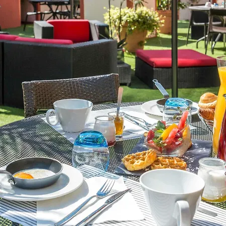 Novotel Centre Vieux 4*