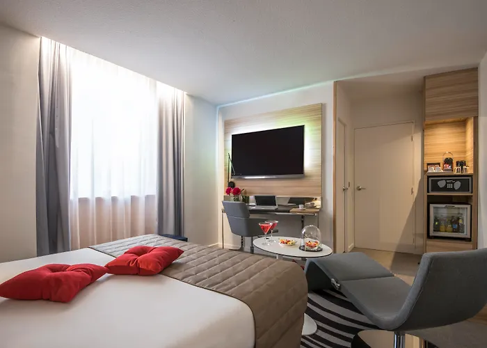 维尔尼斯诺富特尼斯中心酒店 4*