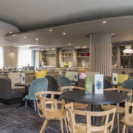 Novotel Centre Vieux Отель Ницца