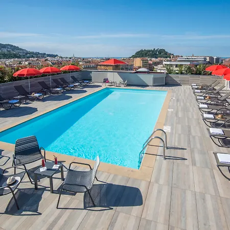 Novotel Centre Vieux 4*