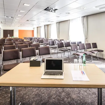 Отель Novotel Centre Vieux Ницца