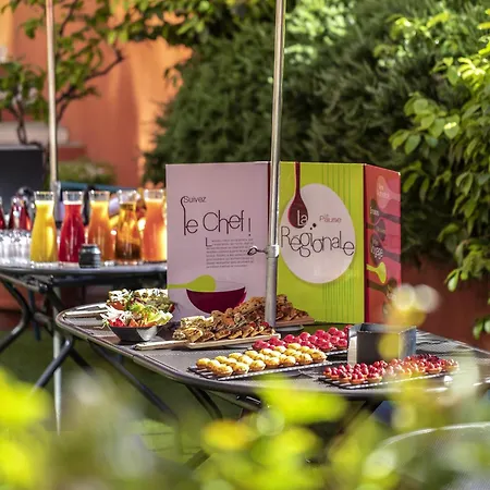 Novotel Centre Vieux Отель