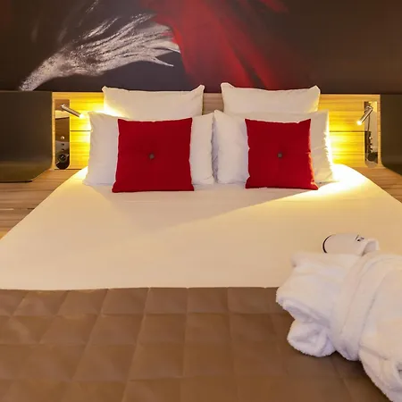 Hotel Novotel Centre Vieux 4*