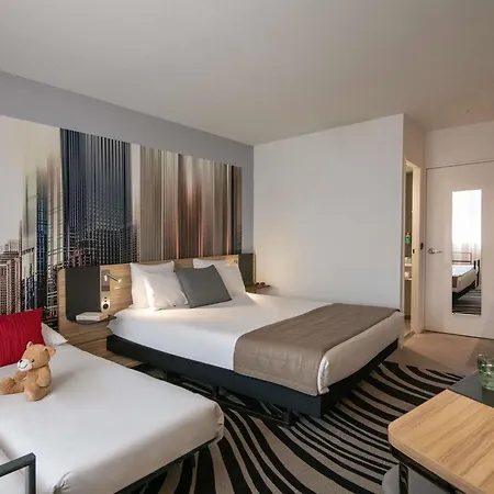 Novotel Centre Vieux 4*