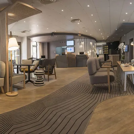 Novotel Centre Vieux 4*