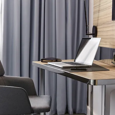 Отель Novotel Centre Vieux