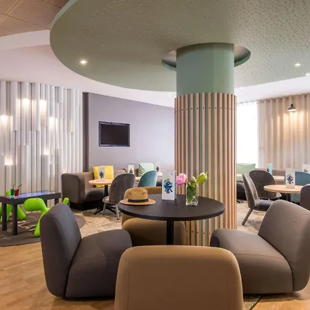 Novotel Centre Vieux Hotel 4*