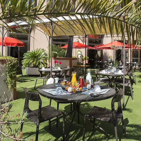 Novotel Centre Vieux Hotel 4*