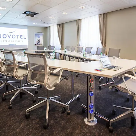 Novotel Centre Vieux Hotel 4*